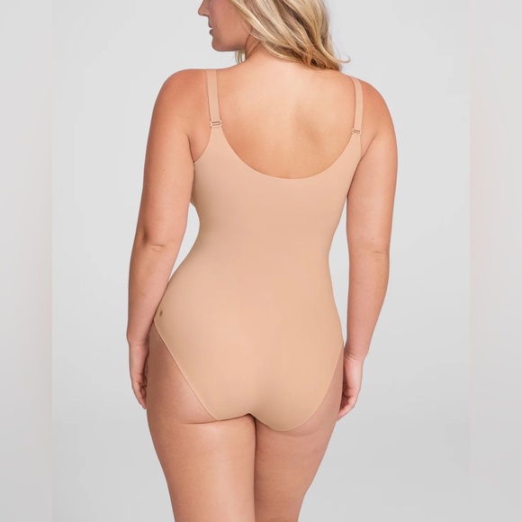 HONEYLOVE Petite Cami Bodysuit in Sand - Picture 4 of 9